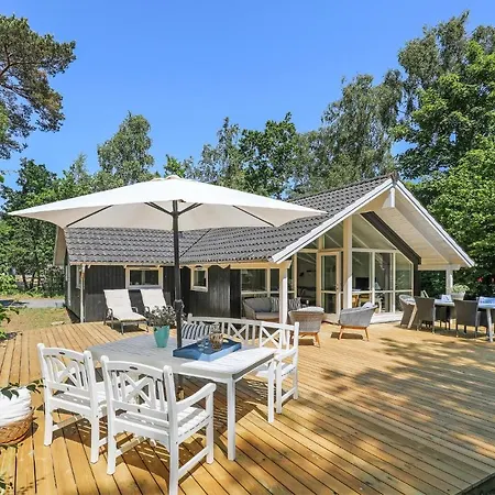 Holiday home Beautiful In Nexo With Kitchen Balke
