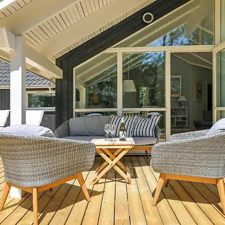 Holiday home Beautiful In Nexo With Kitchen Balke